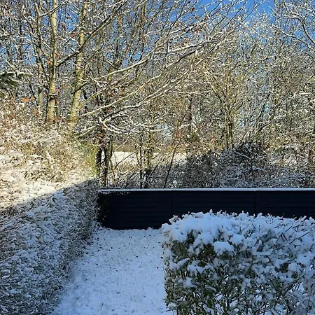 度假居 Sjarmerende Og Hyggelig Lite Hjem *