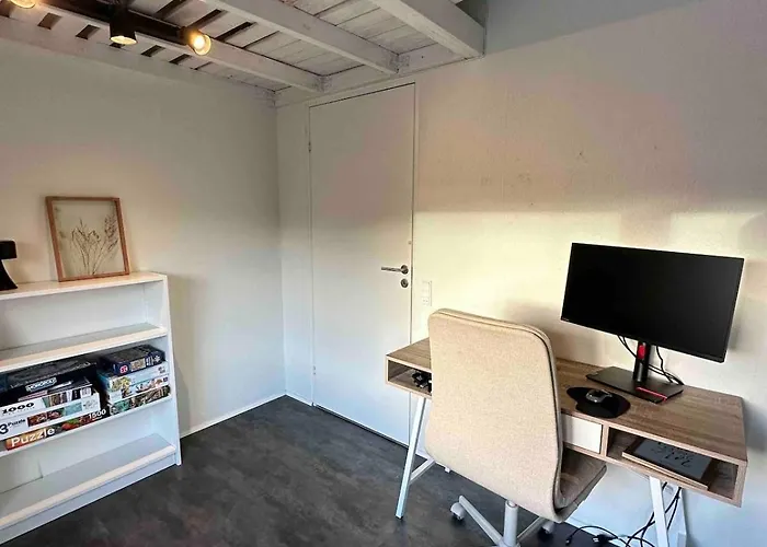 Sjarmerende Og Hyggelig Lite Hjem Holstebro